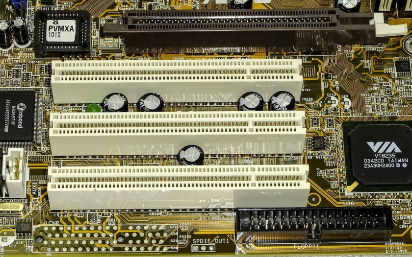 ältere PCI - Steckplätze Mainboard