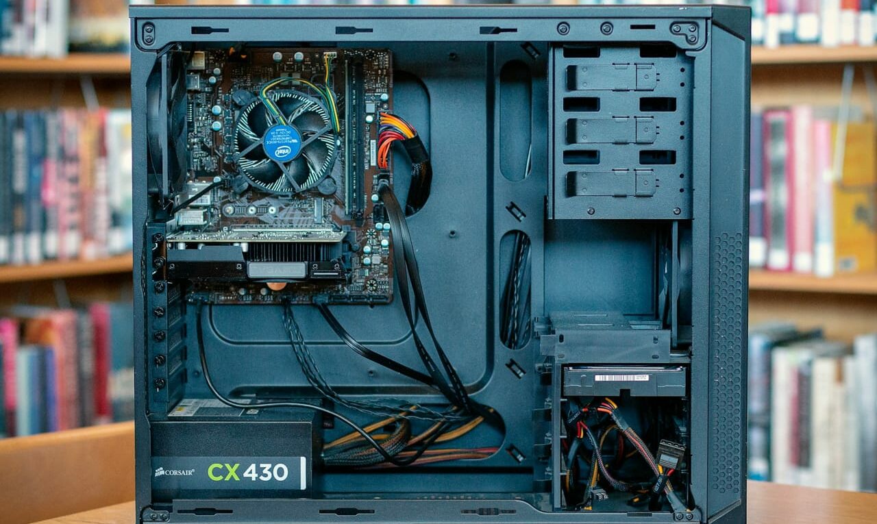 Corsair PC-Netzteil eingebaut