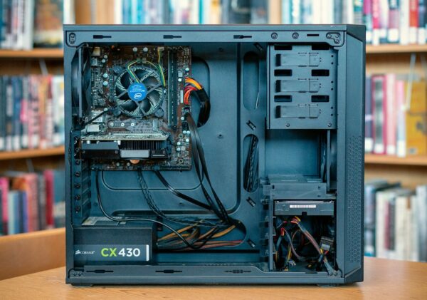 Corsair PC-Netzteil eingebaut